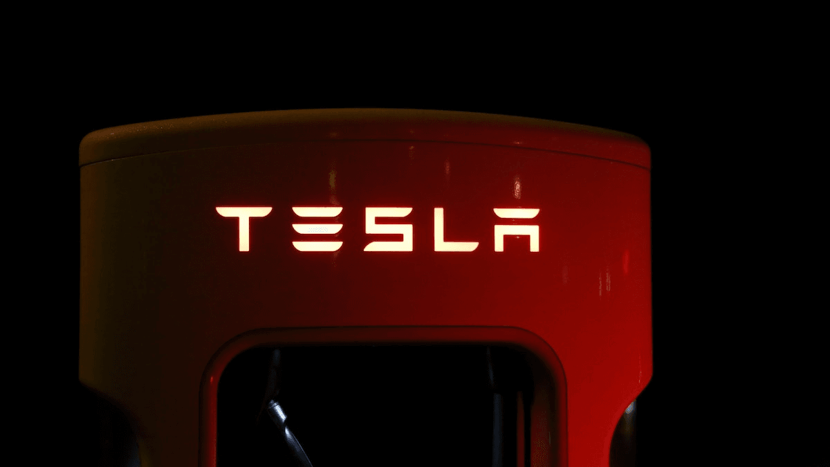 Jak koupit Tesla akcie z Česka?
