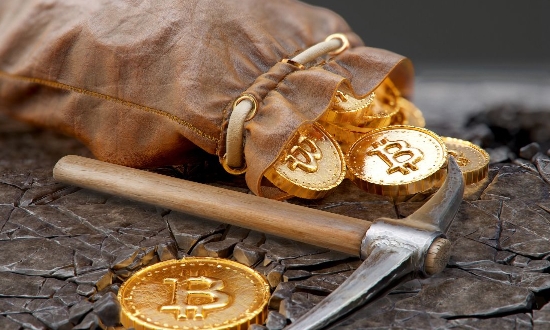 Jak funguje těžení Bitcoinu? Názorné příklady