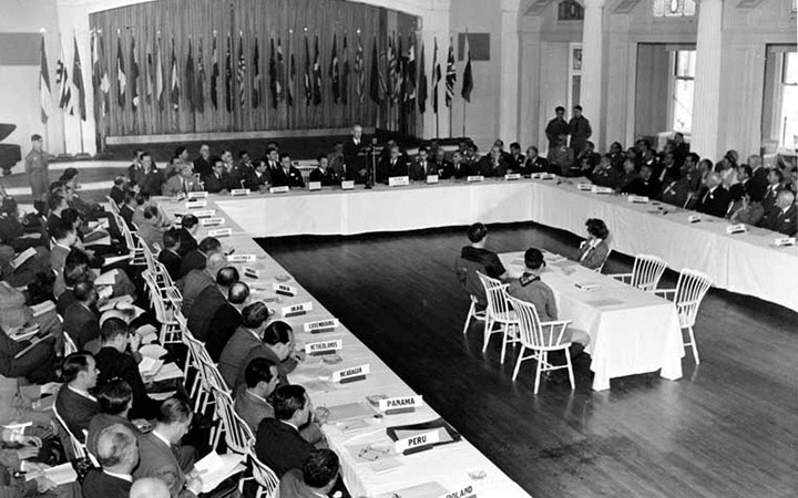 Měnová a finanční konference OSN, červenec 1944, Bretton Woods, New Hampshire | Fuente: Reserva Federal