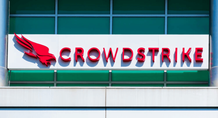 Logo společnosti Crowdstrike na budově